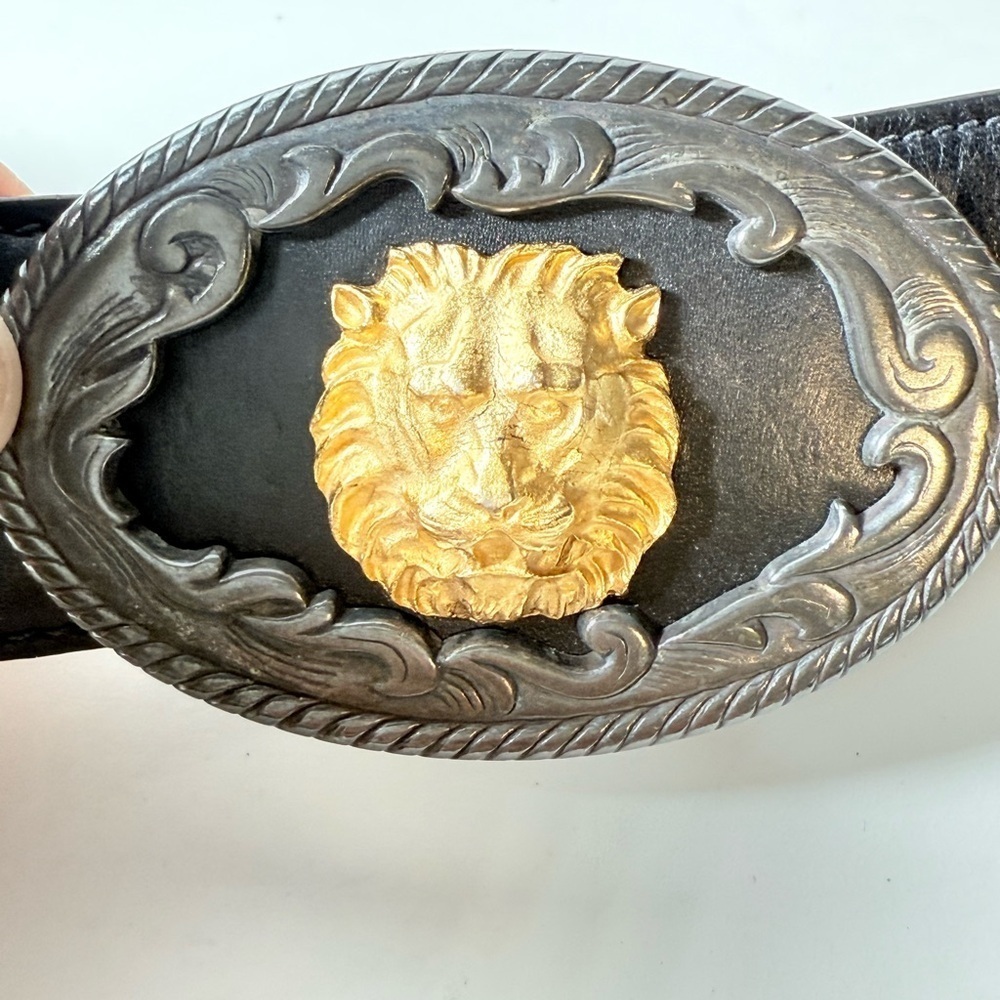 Via Condotti Black Belt with Gold and Silver Lion Buckle - Picture 3 of 6
